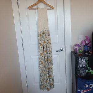 NWT Coco + Jaimeson Floral Bohemian Maxi Dress